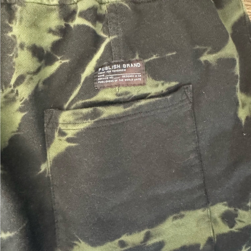 Publish brand Karlow black green tye dye pocket street adjustable shorts Sz 40 - Picture 6 of 8